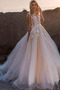 Robe de mariée Tulle Col ras du Cou Naturel taille Train de balayage - Page 1